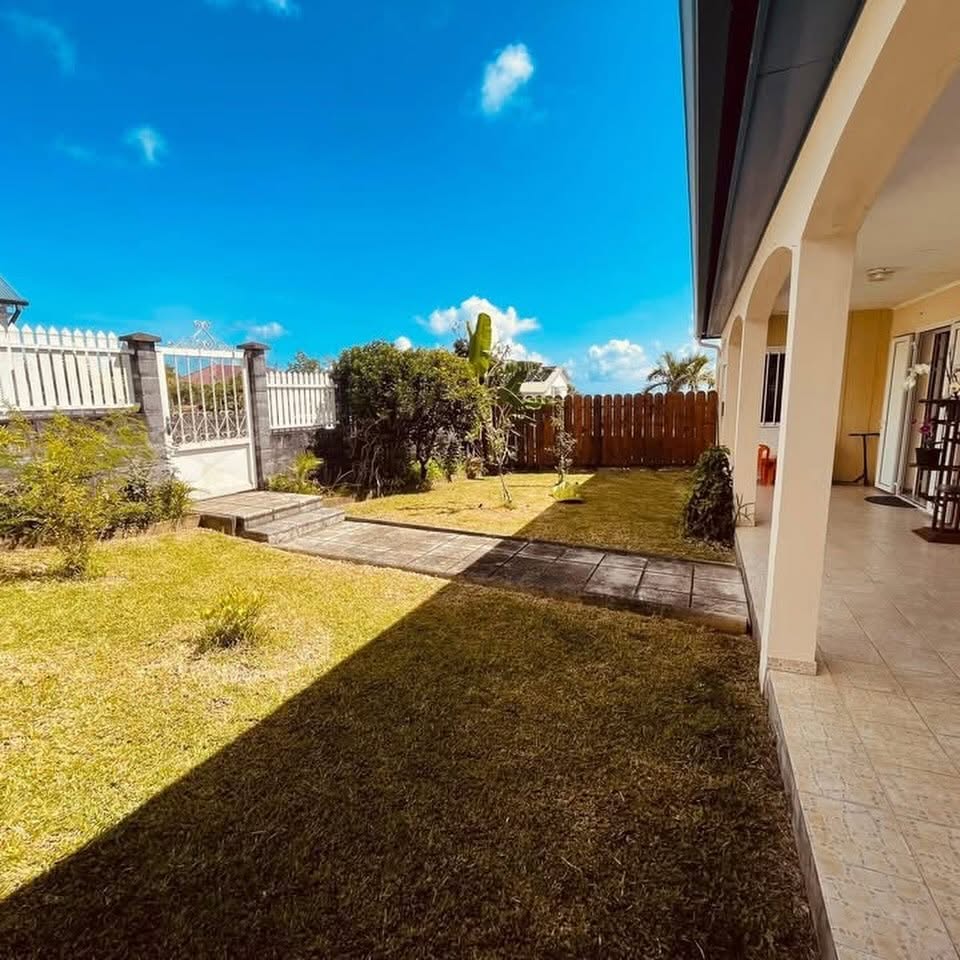 À VENDRE – Secteur Sainte-Anne  Villa d’exception F5 à Sainte-Anne – Chemin de Cap
