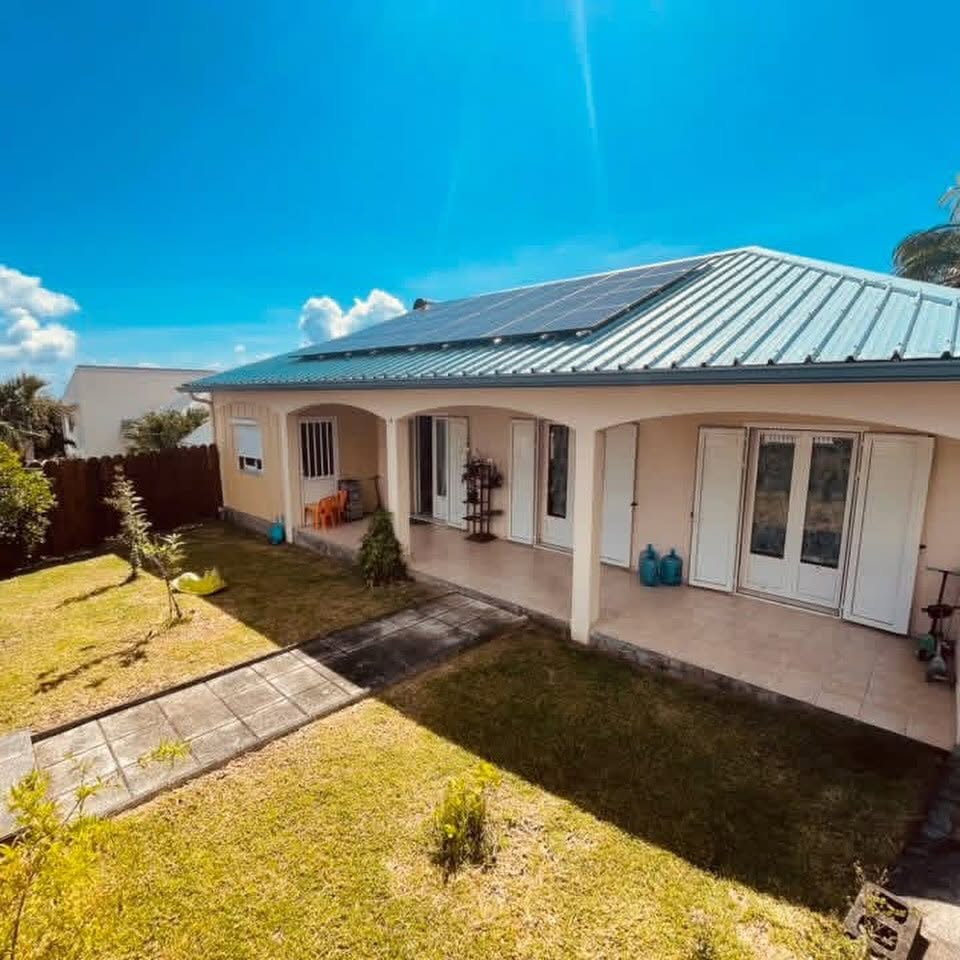 À VENDRE – Secteur Sainte-Anne  Villa d’exception F5 à Sainte-Anne – Chemin de Cap