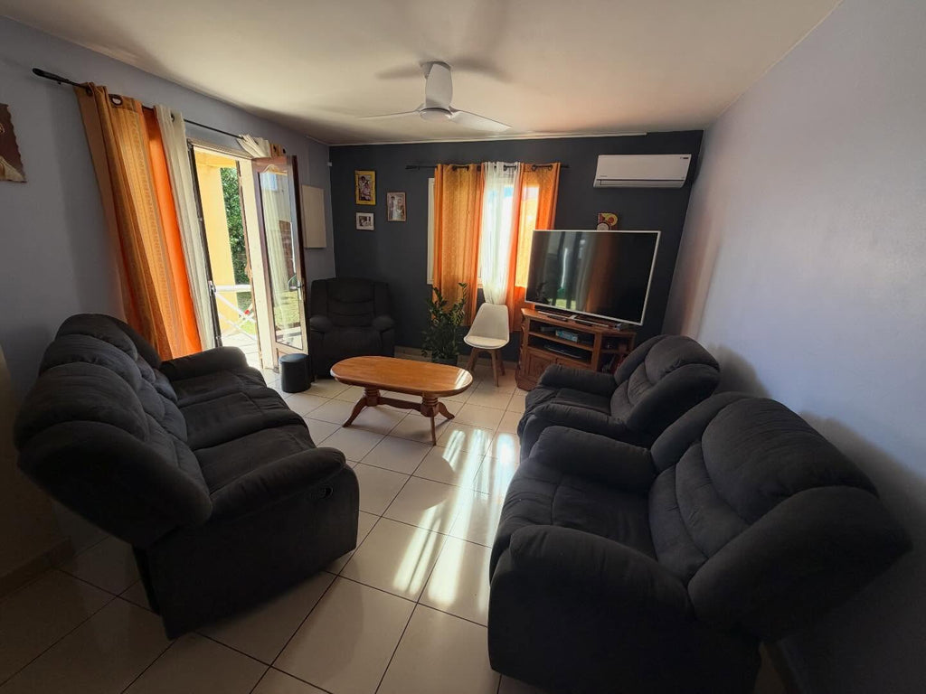 À VENDRE –  Rivière du Mât les Bas - Grande maison de 160 m² – Fort potentiel d’investissement