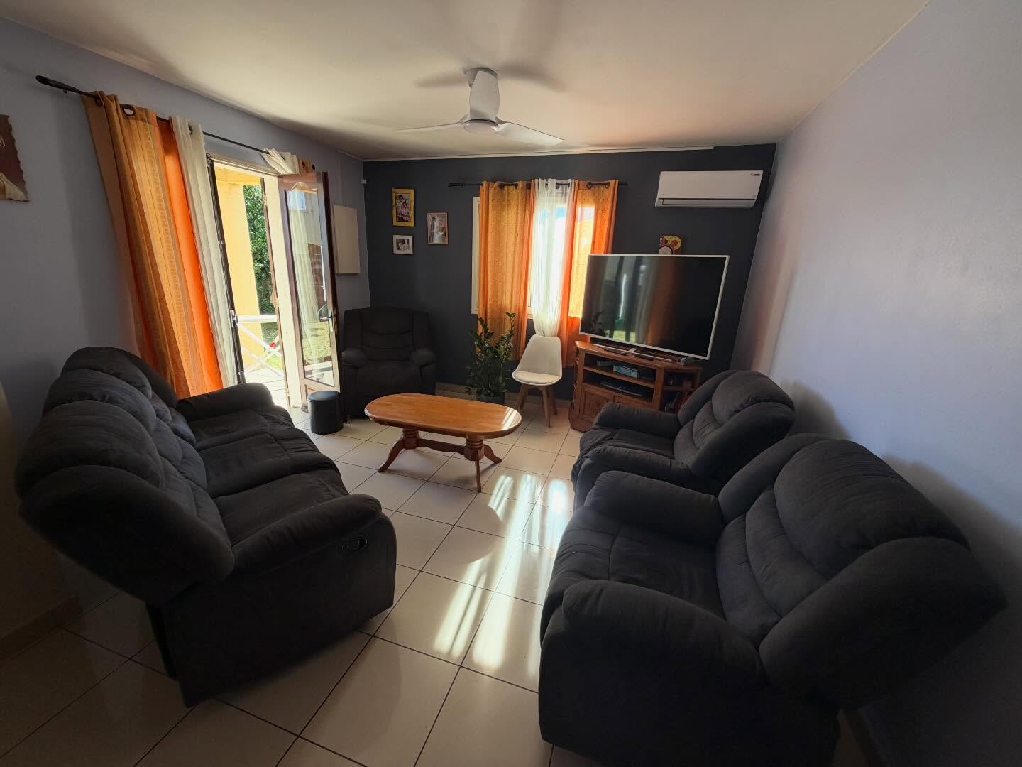 À VENDRE –  Rivière du Mât les Bas - Grande maison de 160 m² – Fort potentiel d’investissement