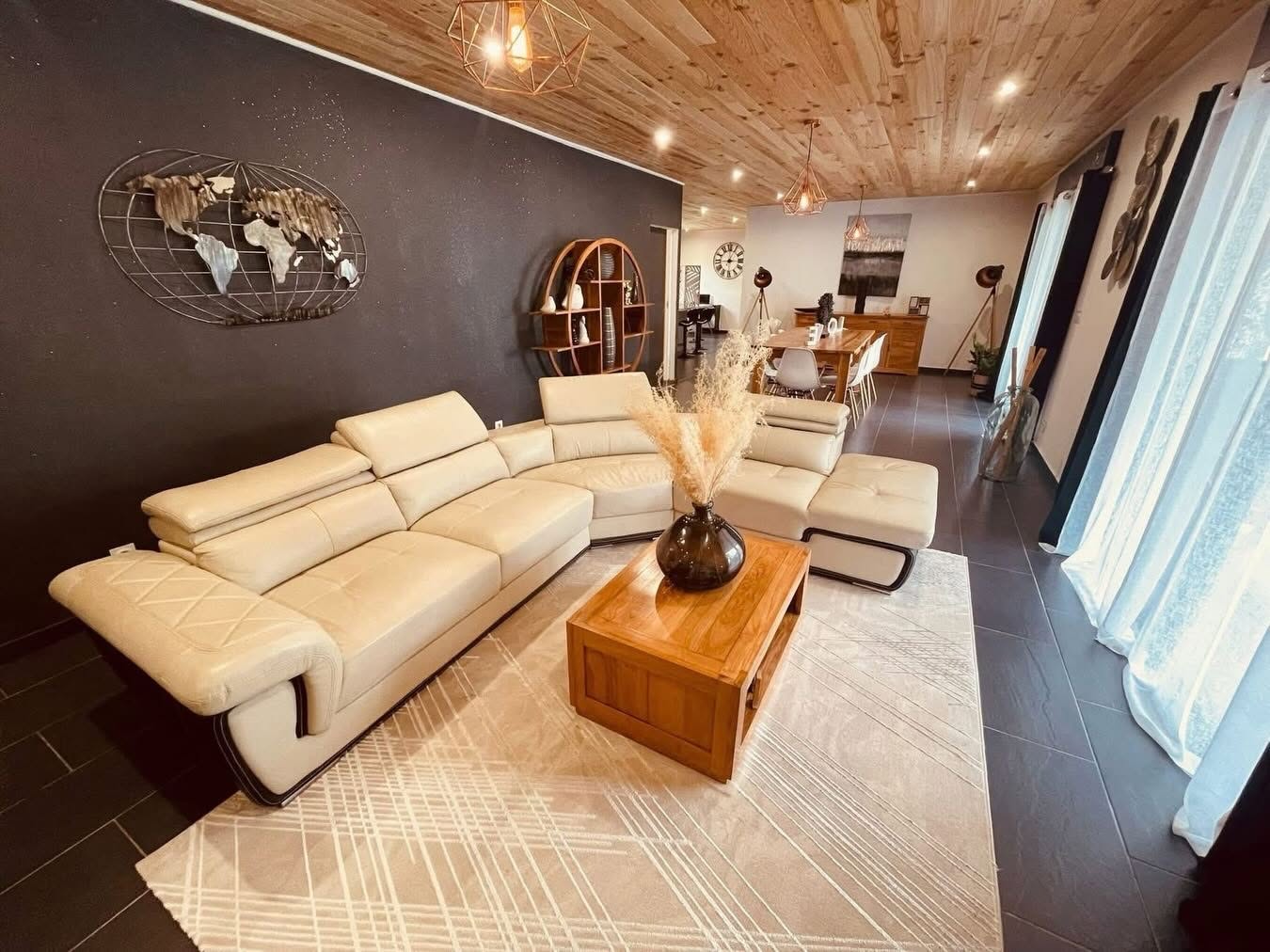 A VENDRE | VILLA DE PRESTIGE À BOURBIER LES HAUTS